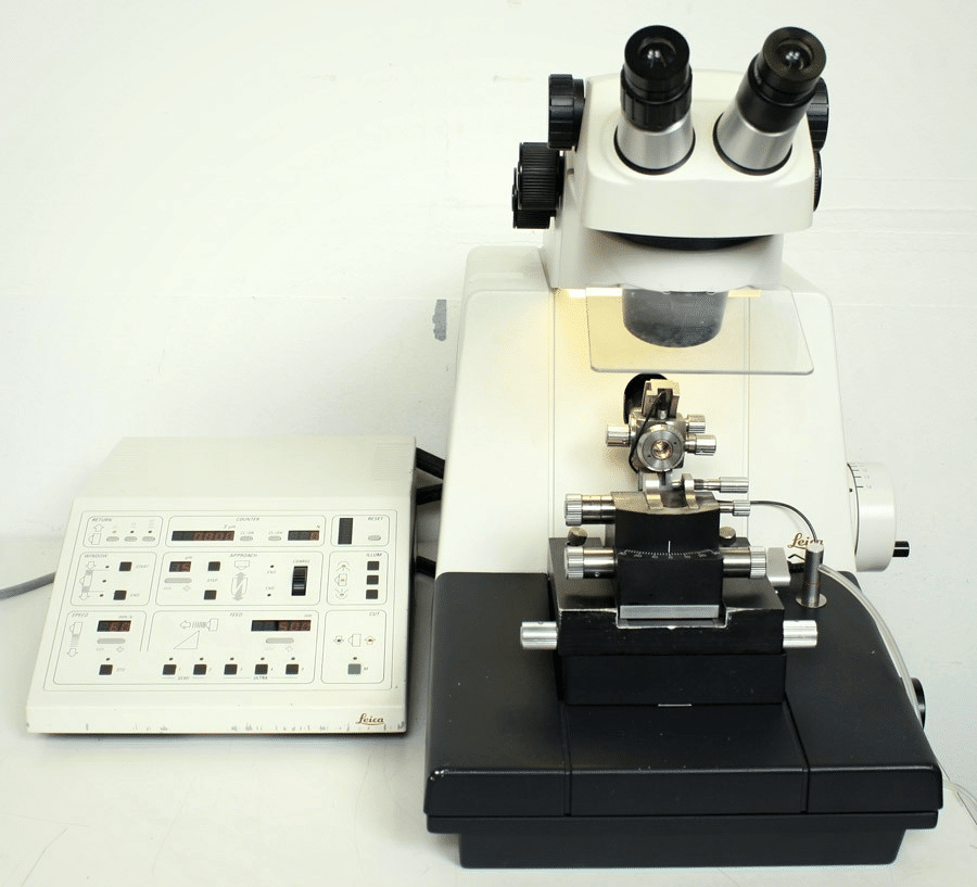 Leica Ultracut UCT Ultramicrotome